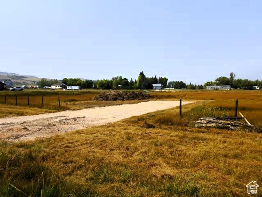Beautiful 2 acre building lot off of Hwy 89. No HOA and no CC&Rs. Short term rentals approved. Call listing agent for more information.