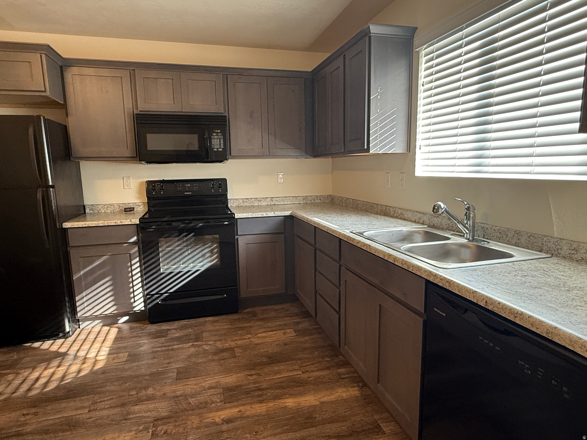 LOCHS AT WATERS EDGE - Residential Lease