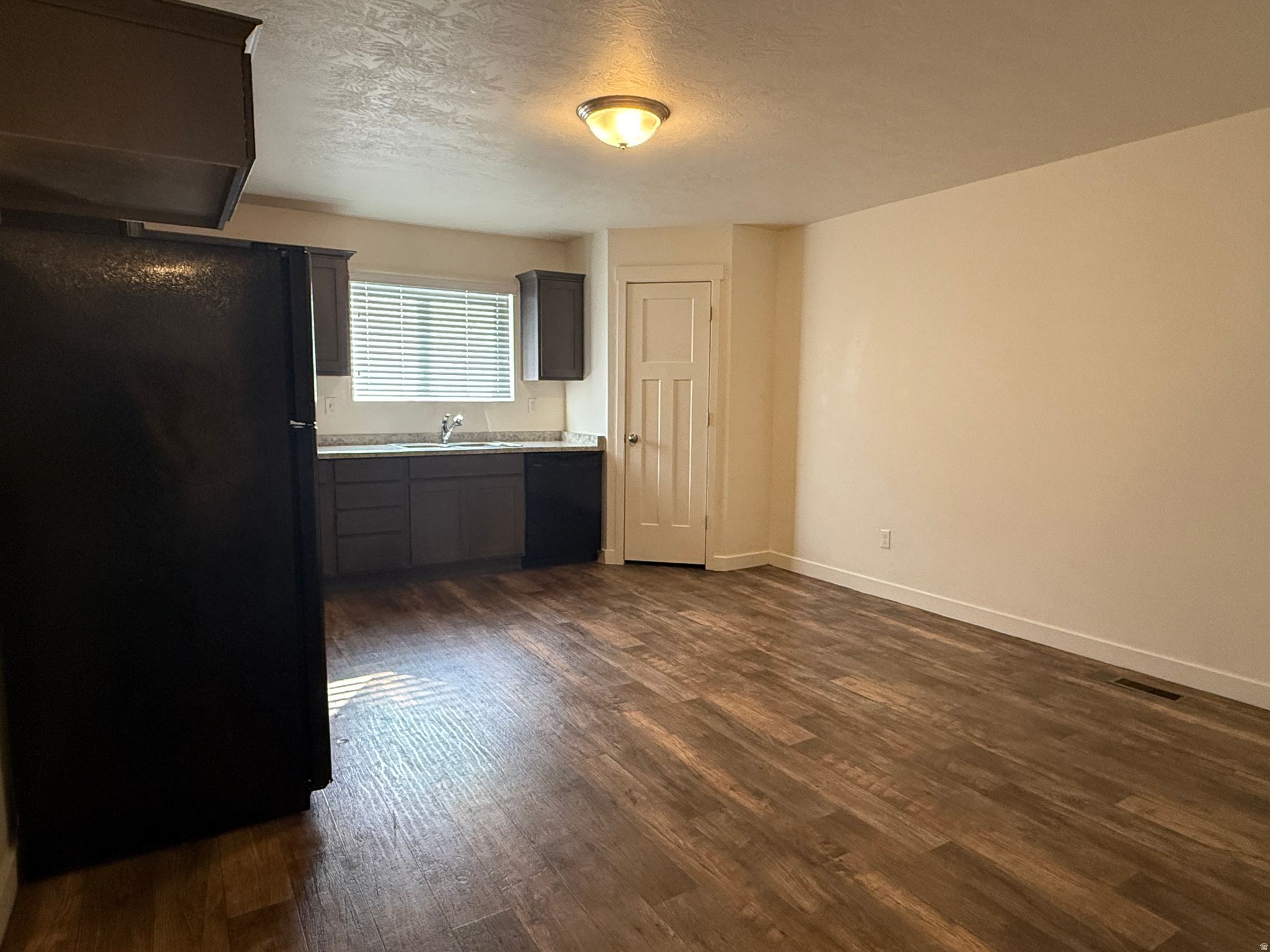 LOCHS AT WATERS EDGE - Residential Lease