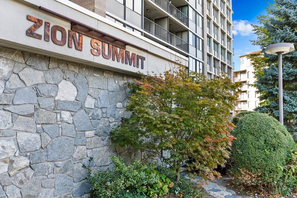 Photo of 241 N VINE ST W #1201E, Salt Lake City, UT 84103 (MLS # 2134142)