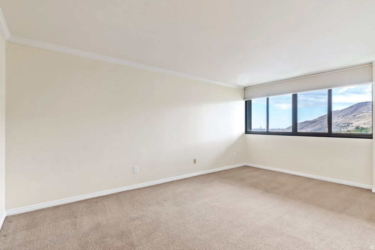 ZION SUMMIT CONDM - Residential