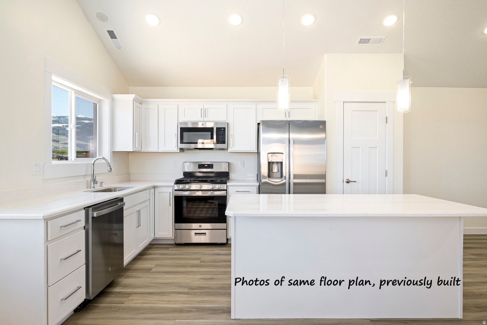 HAWKS LANDING - Residential