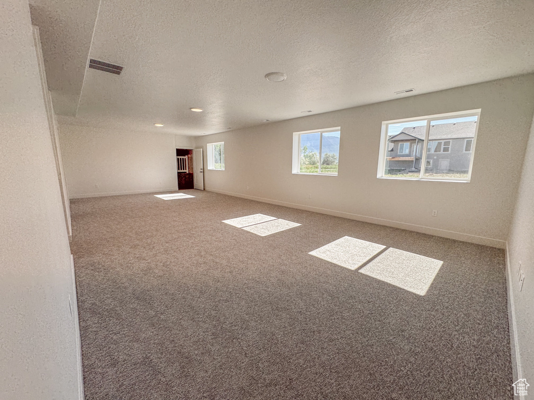 DIAMOND E - Residential