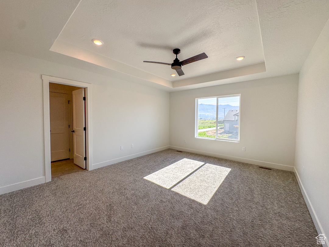 DIAMOND E - Residential