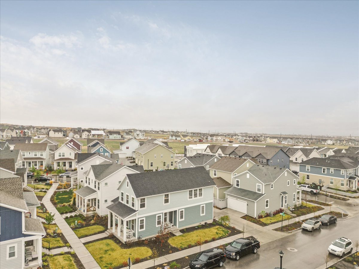 DAYBREAK - Residential