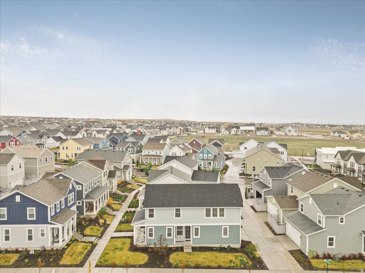 DAYBREAK - Residential