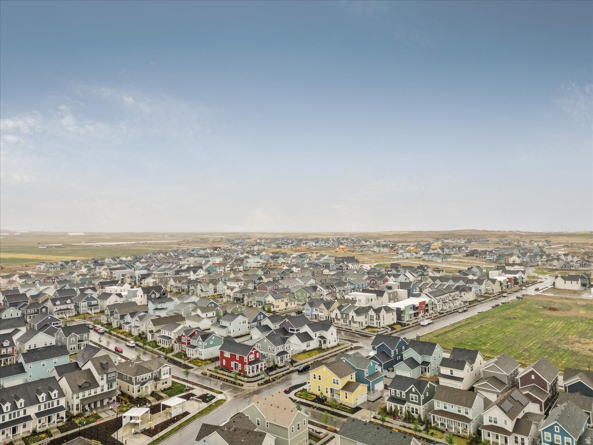 DAYBREAK - Residential