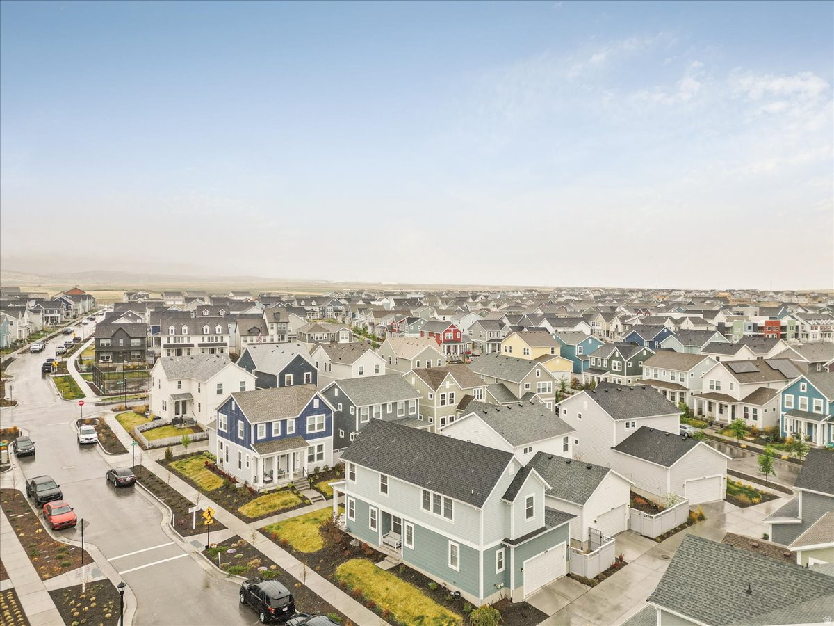 DAYBREAK - Residential