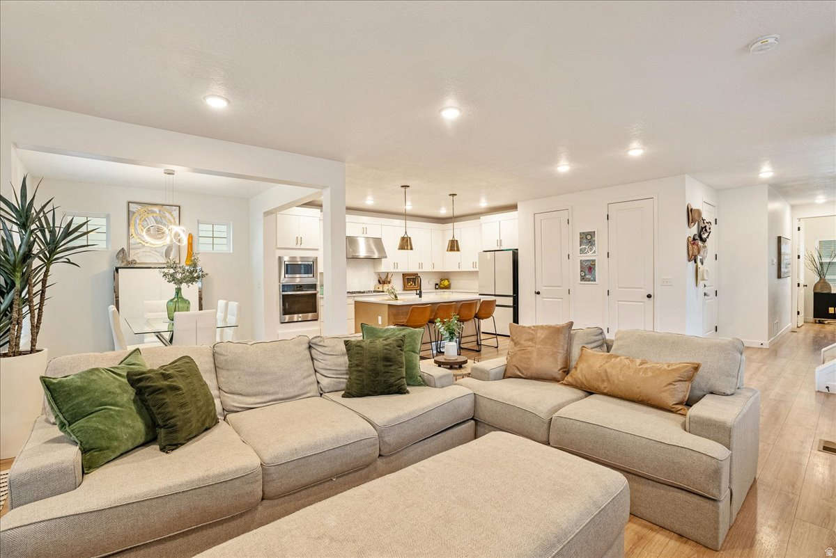 DAYBREAK - Residential