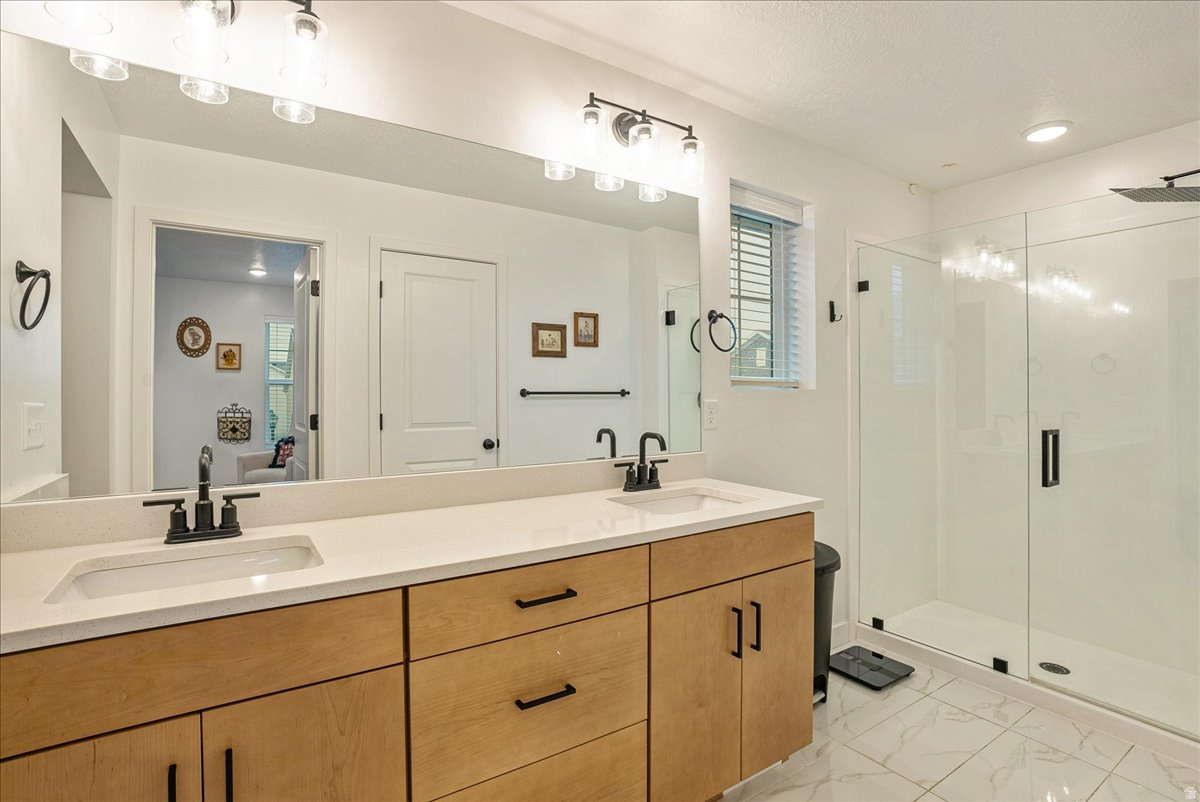 DAYBREAK - Residential