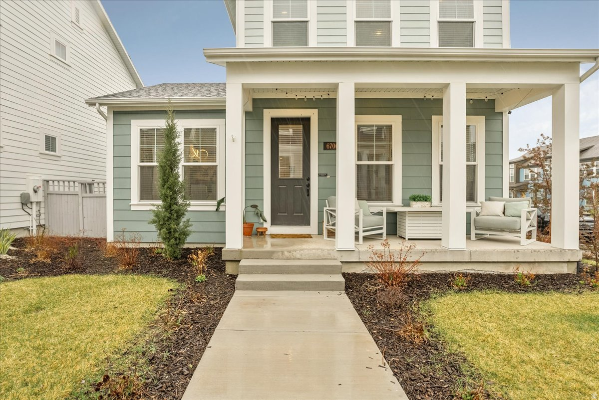 DAYBREAK - Residential