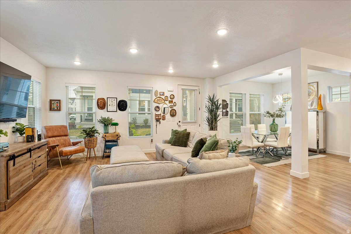 DAYBREAK - Residential