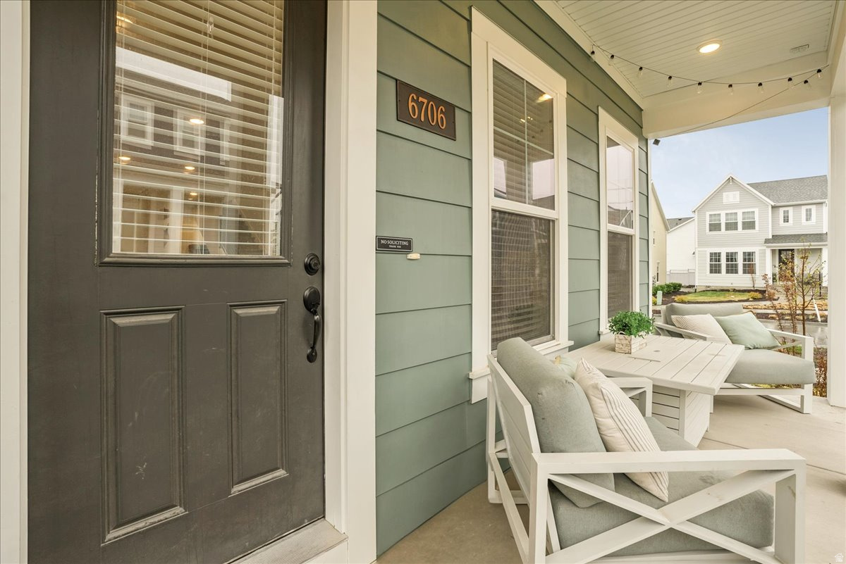 DAYBREAK - Residential