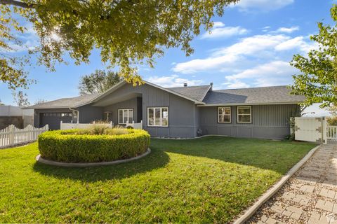 Tiny photo for 683 HILLSIDE OAK CIR, North Salt Lake, UT 84054 (MLS # 2118630)