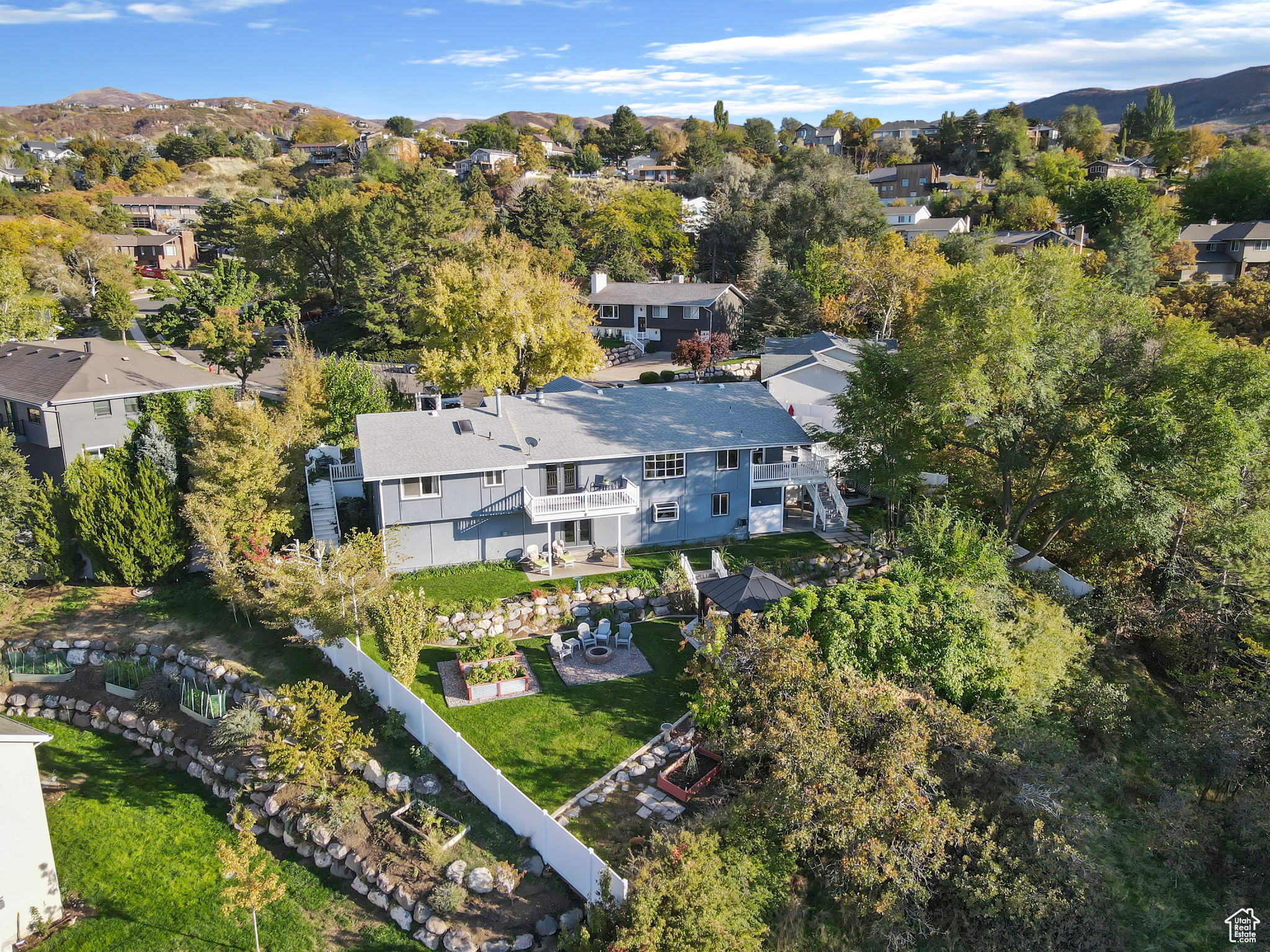 HILLSIDE OAKS SUB - Residential