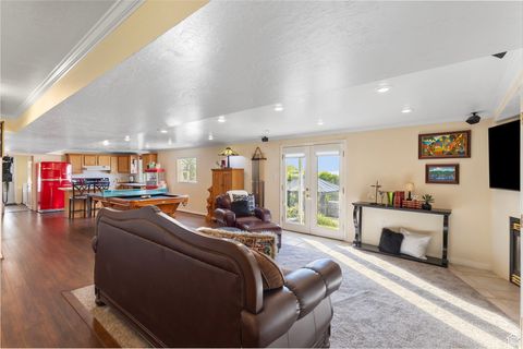 Tiny photo for 683 HILLSIDE OAK CIR, North Salt Lake, UT 84054 (MLS # 2118630)
