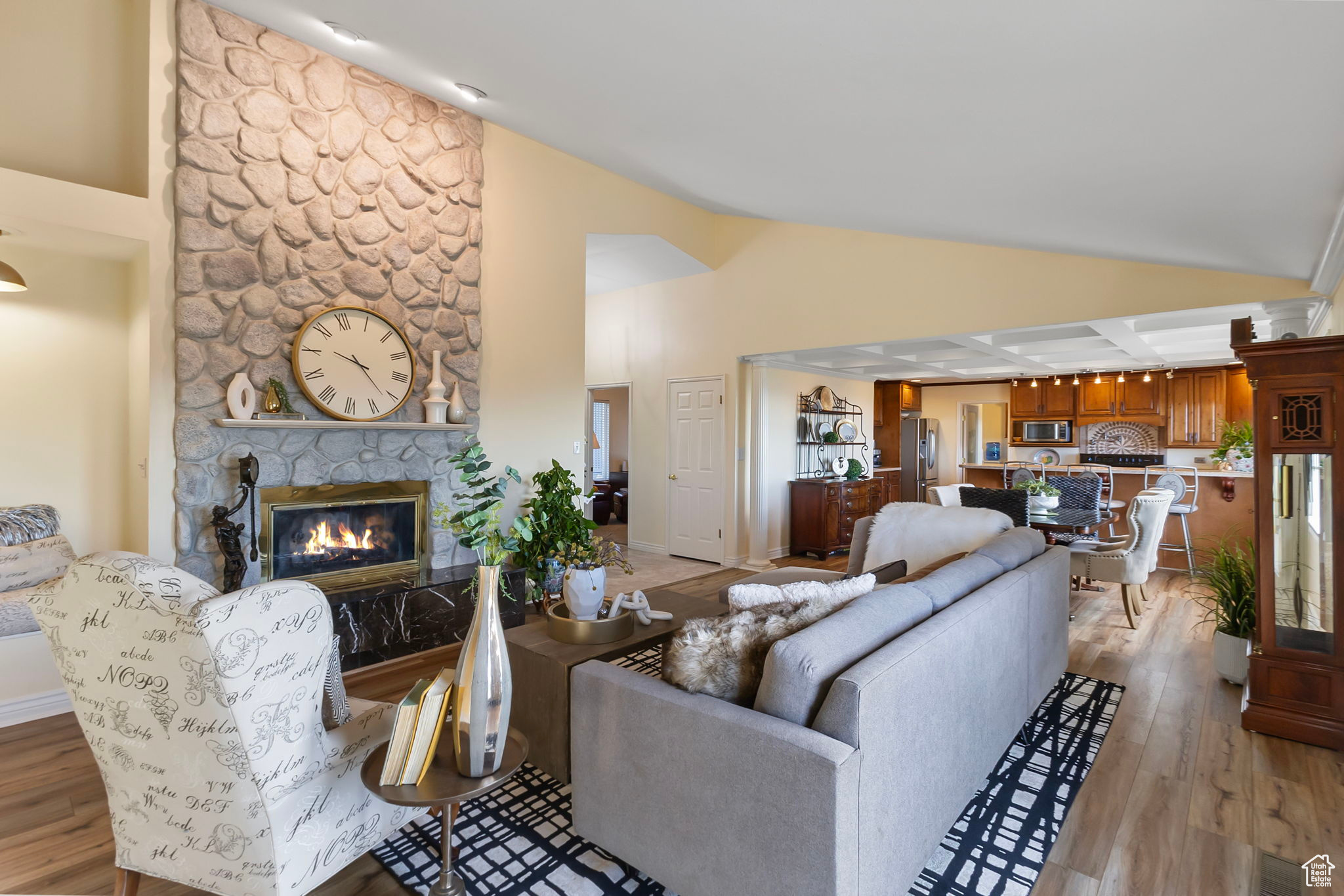 HILLSIDE OAKS SUB - Residential