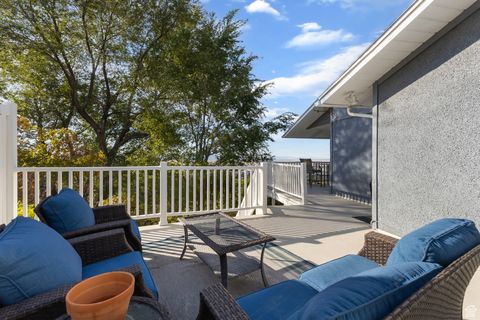 Tiny photo for 683 HILLSIDE OAK CIR, North Salt Lake, UT 84054 (MLS # 2118630)