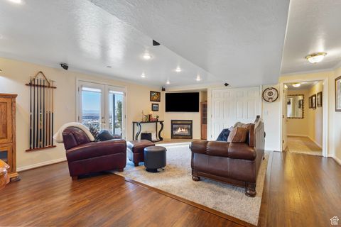 Tiny photo for 683 HILLSIDE OAK CIR, North Salt Lake, UT 84054 (MLS # 2118630)