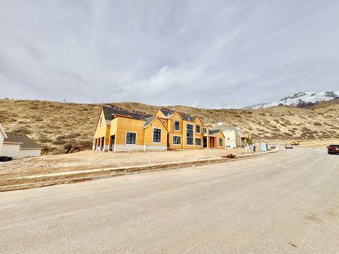 Tiny photo for 1677 N ELK RIDGE LN #18, Alpine, UT 84004 (MLS # 2084058)