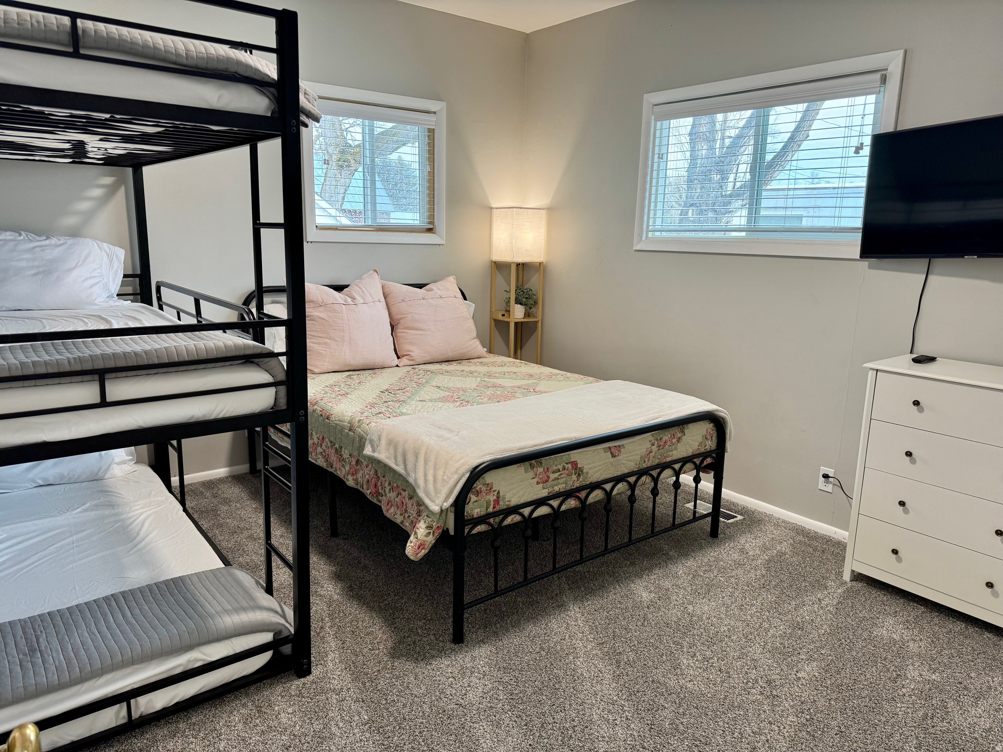 PARIS TOWNSITE - Residential