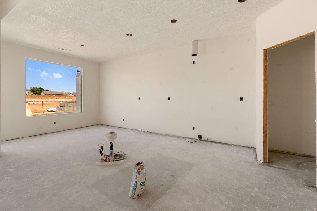 Photo of 2381 PATRICIA DR, Santa Clara, UT 84765 (MLS # 2178229)