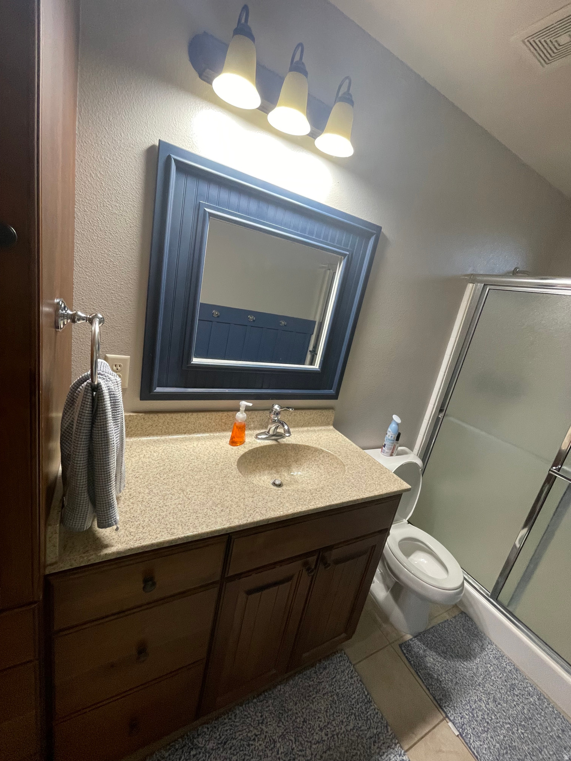 DESERT HILLS - Residential Lease