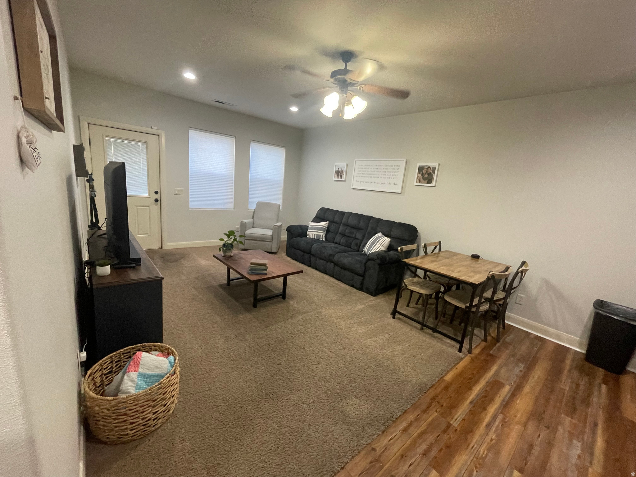 DESERT HILLS - Residential Lease