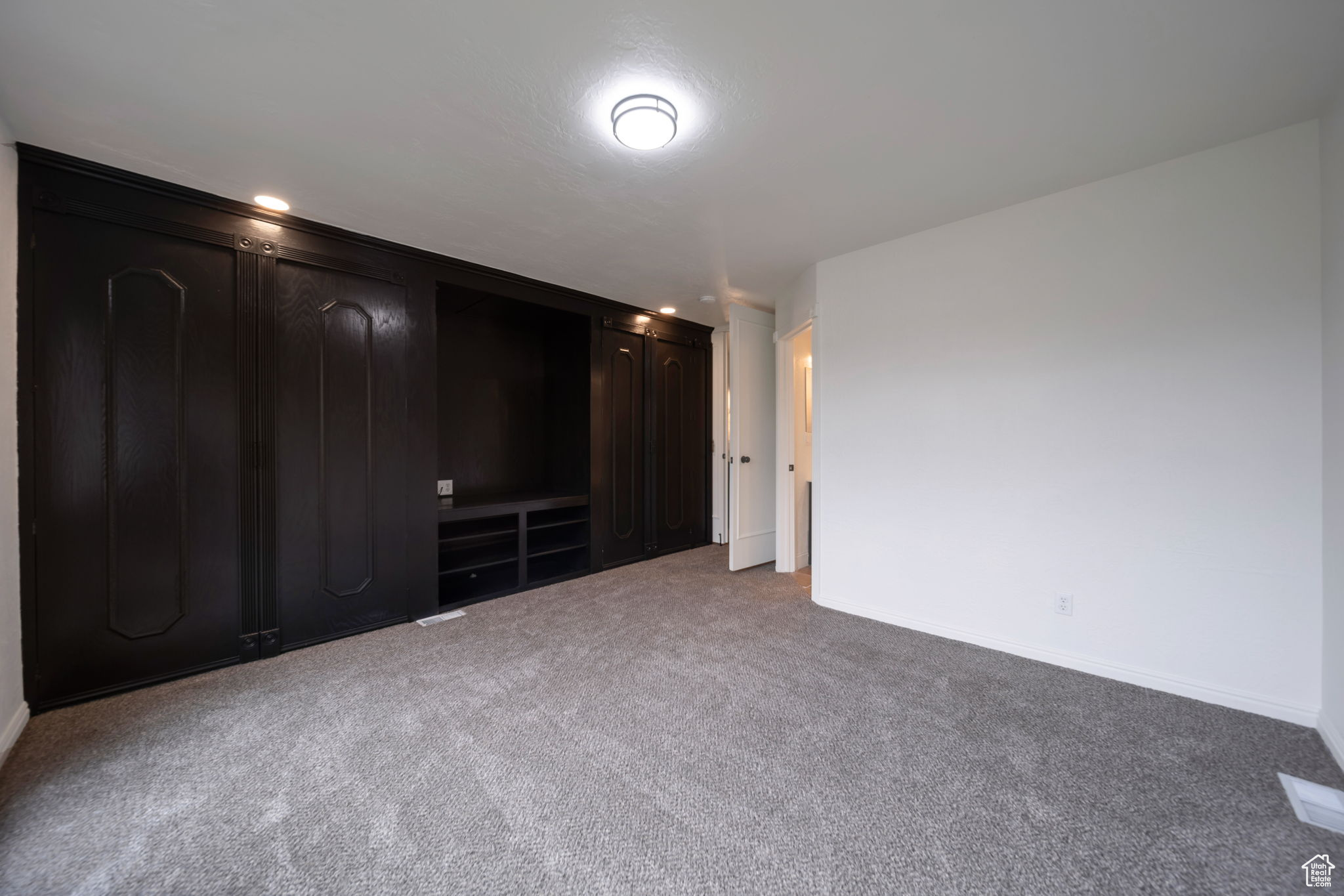 APPLEGATE CONDM - Residential