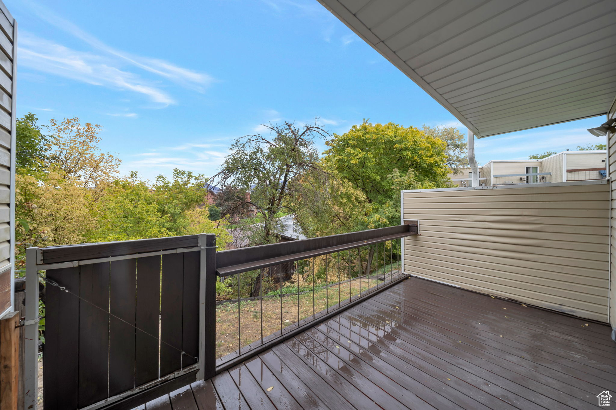 APPLEGATE CONDM - Residential