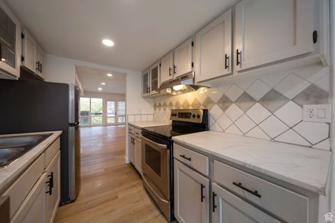 Tiny photo for 5249 S GRAVENSTEIN PARK, Murray, UT 84123 (MLS # 2114881)