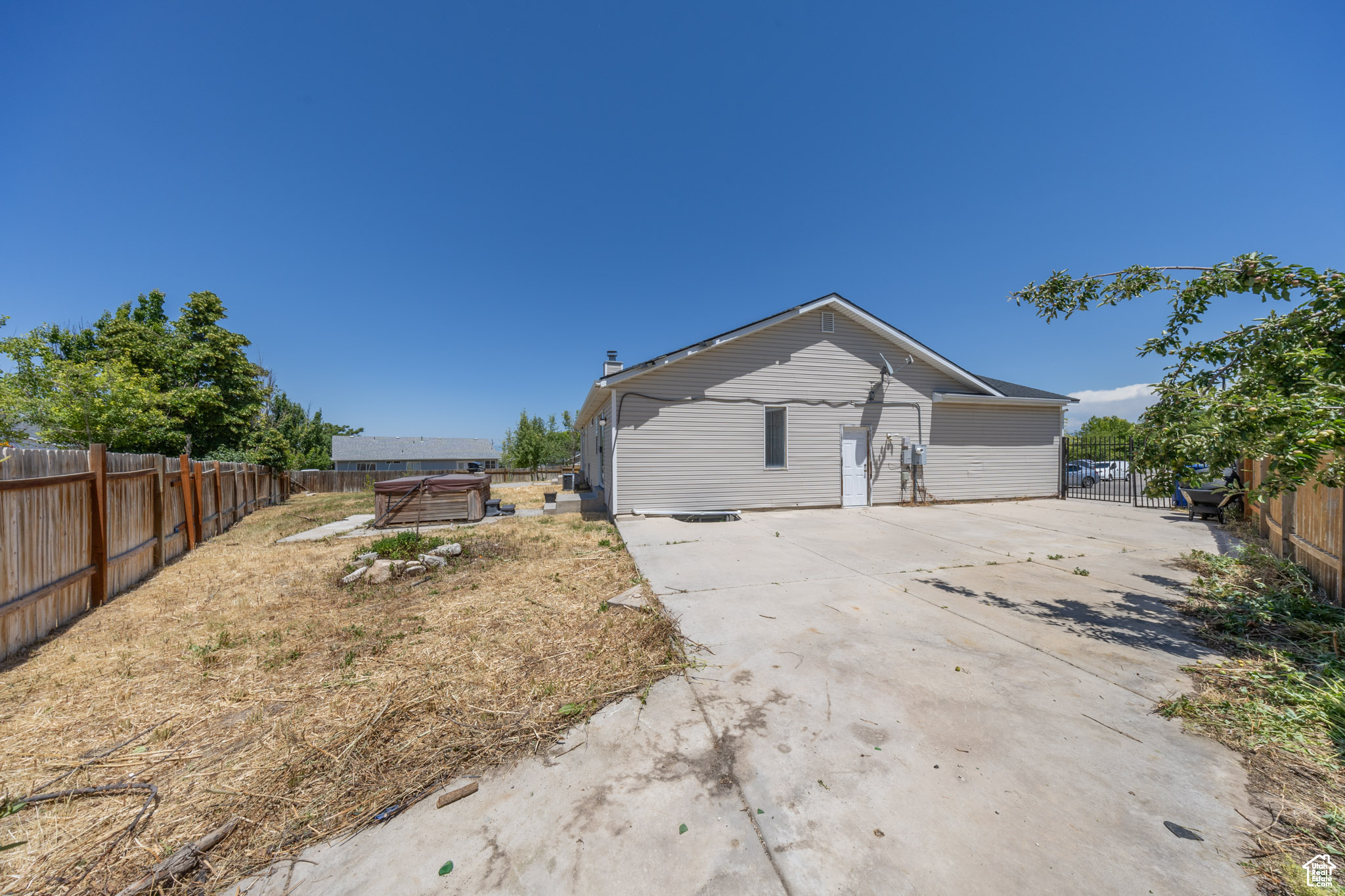 8690 N Blackgum Ct, Magna, Utah image 20