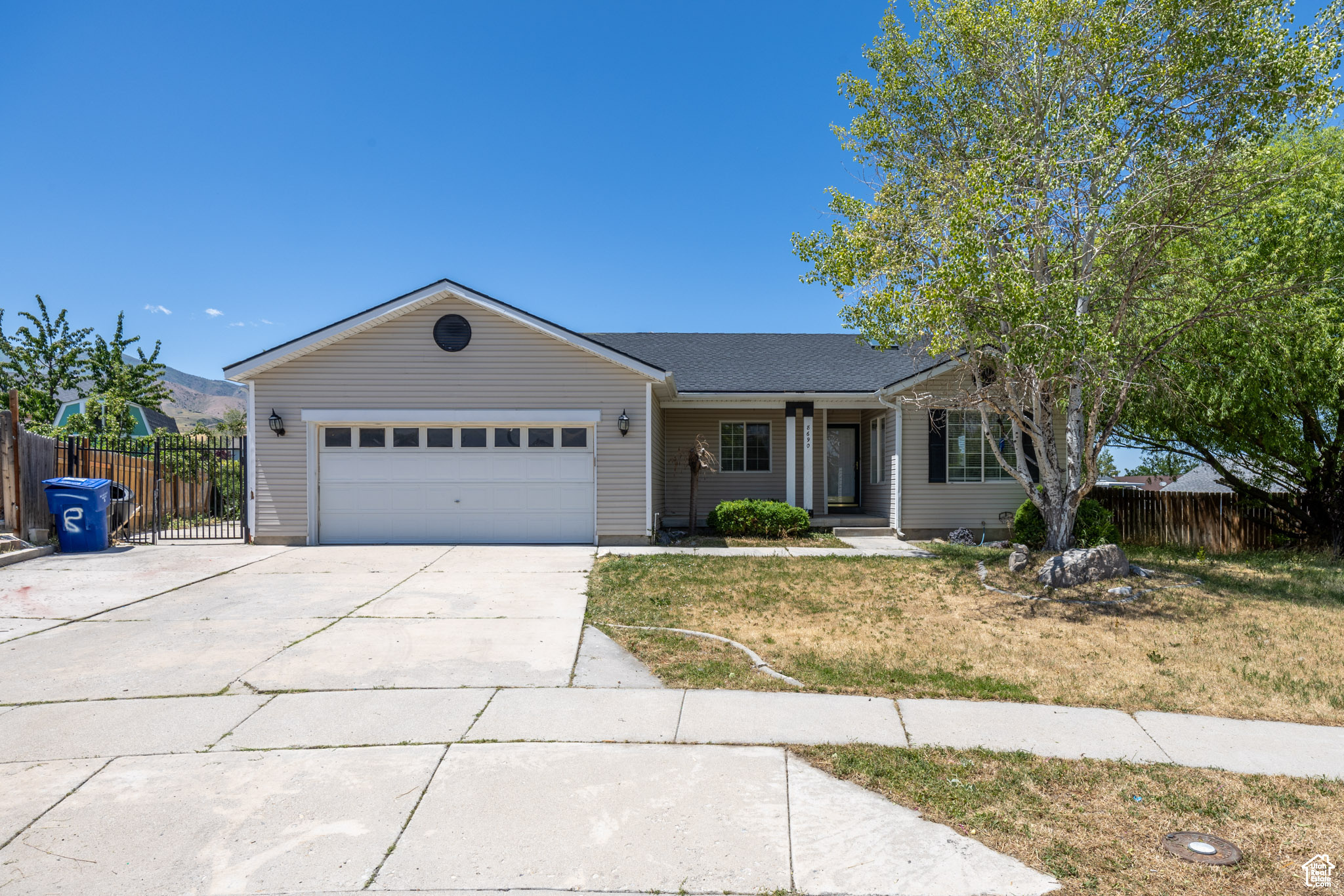 8690 N Blackgum Ct, Magna, Utah image 1