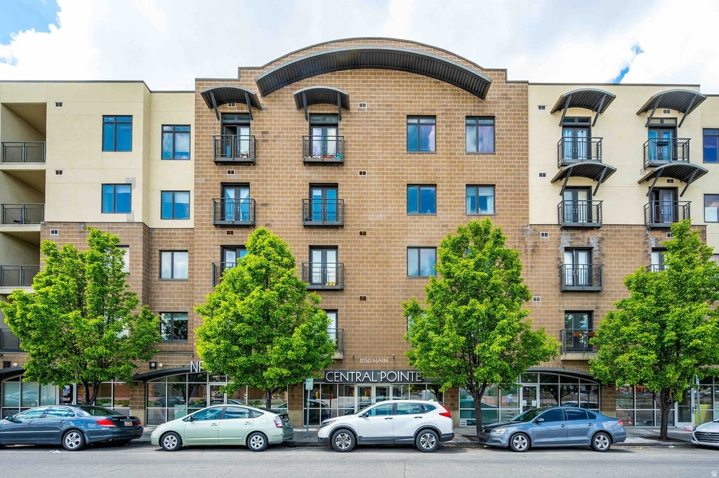 Photo of 2150 S MAIN ST #408, Salt Lake City, UT 84115 (MLS # 2176563)