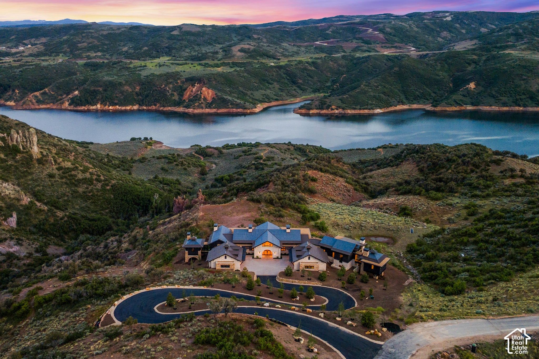 8988 N SLEEPING ROCK CIR