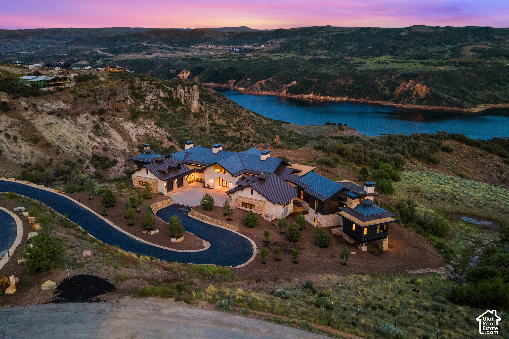 8988 N SLEEPING ROCK CIR
