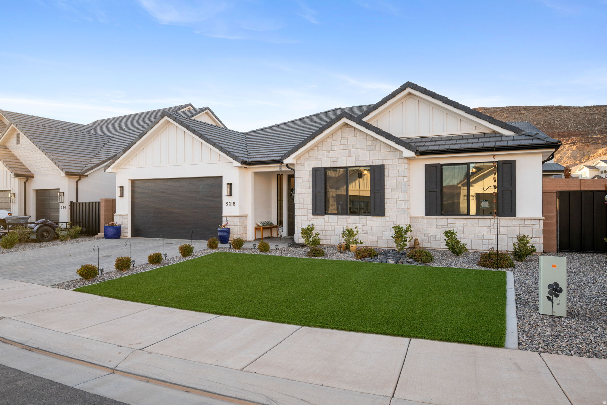 RED MESA AT SUNRISE VALLEY 1 - Residential