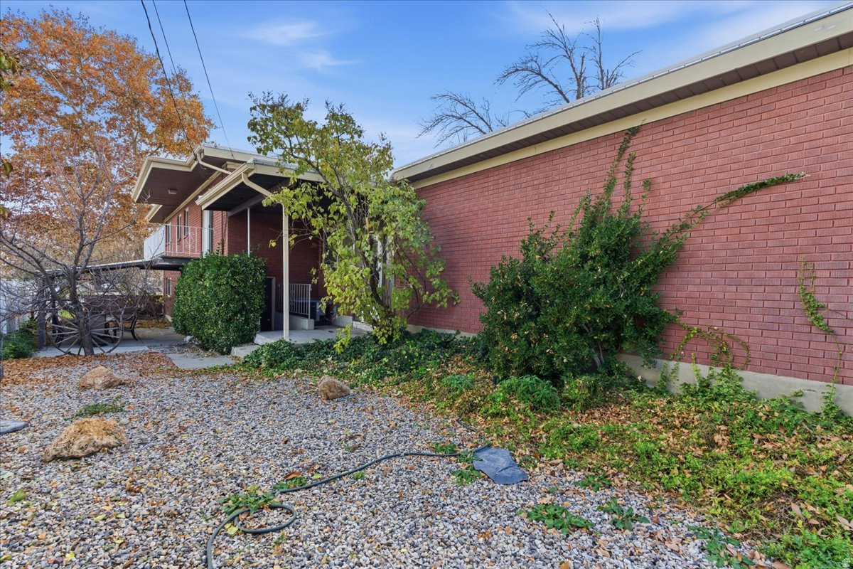 OQUIRRH HILLS - Residential