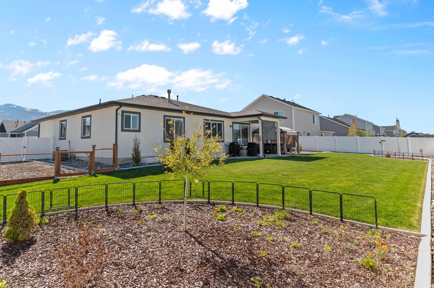 FOX MEADOWS - Residential