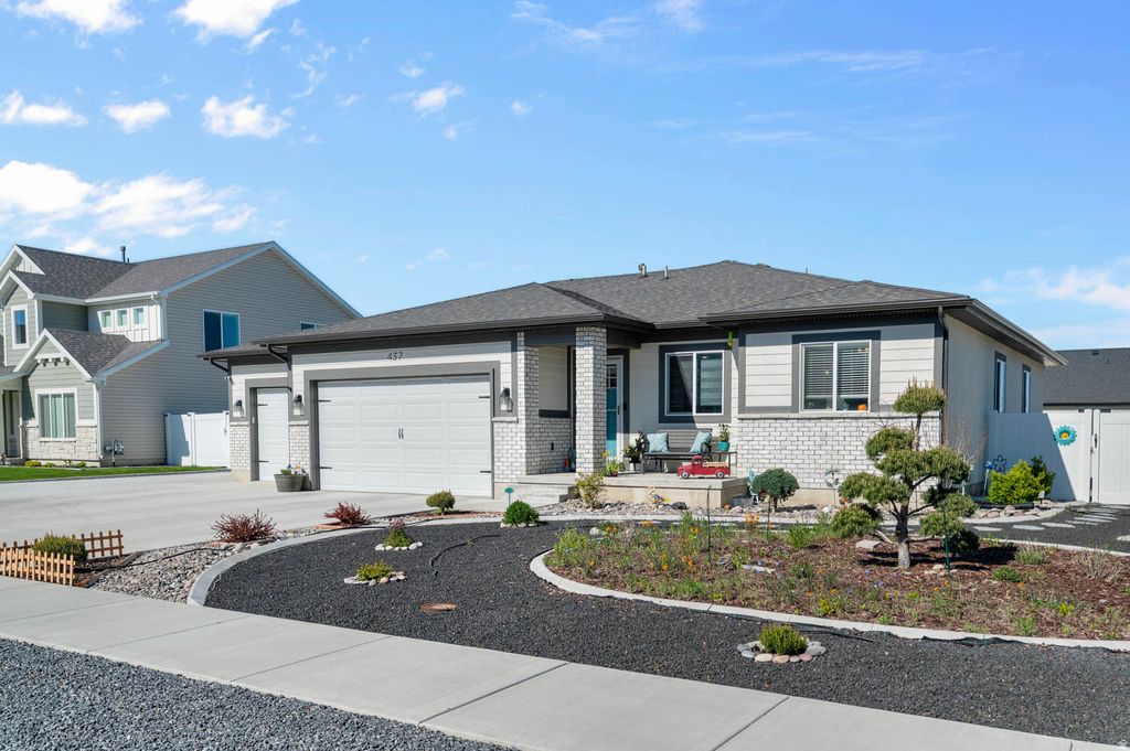 Photo of 437 N 770 W, Smithfield, UT 84335 (MLS # 2156255)