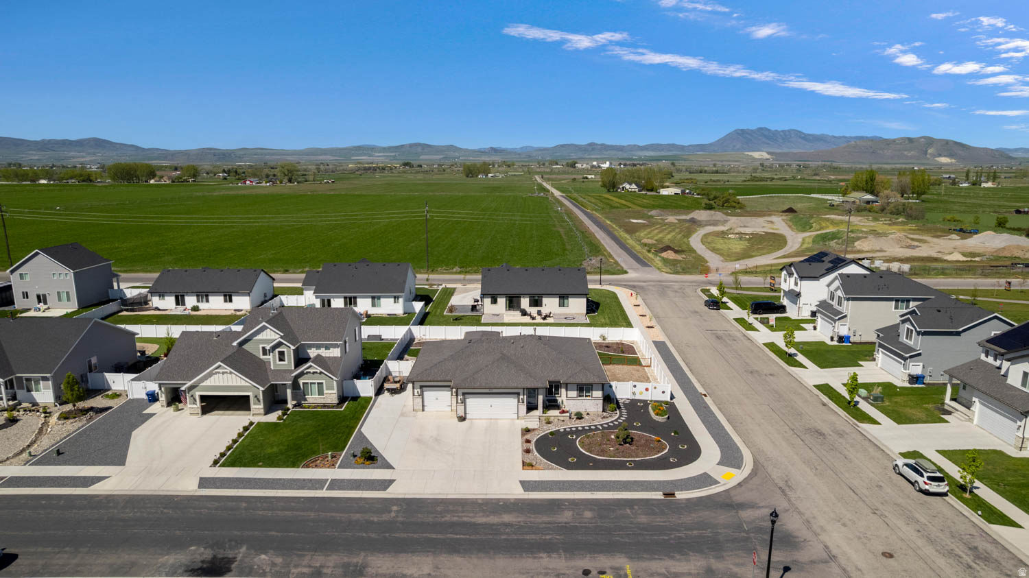 FOX MEADOWS - Residential
