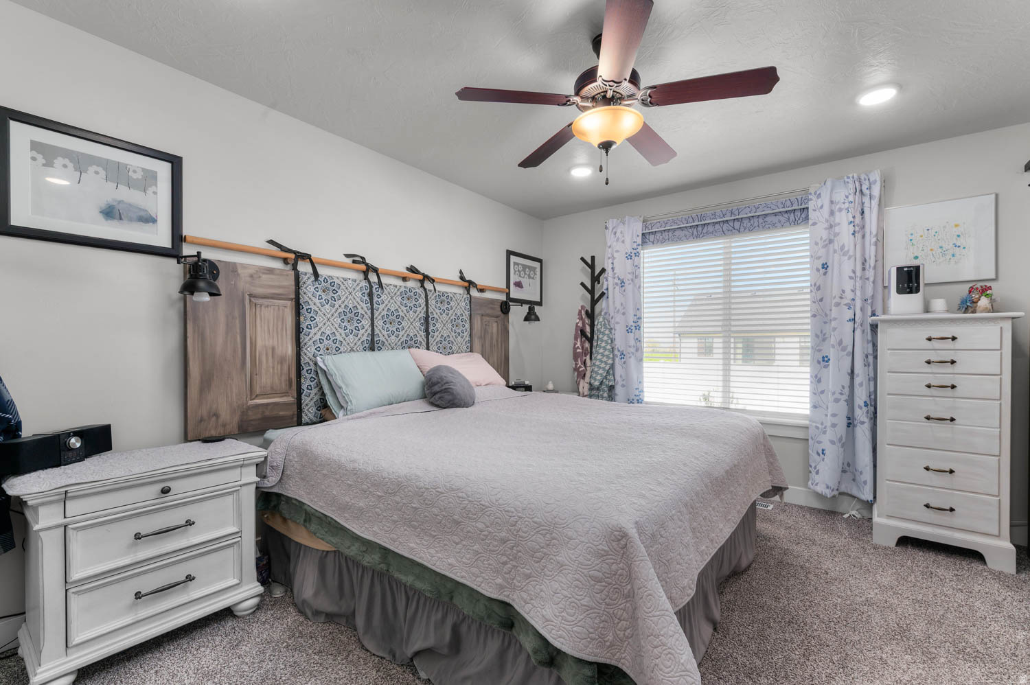 FOX MEADOWS - Residential