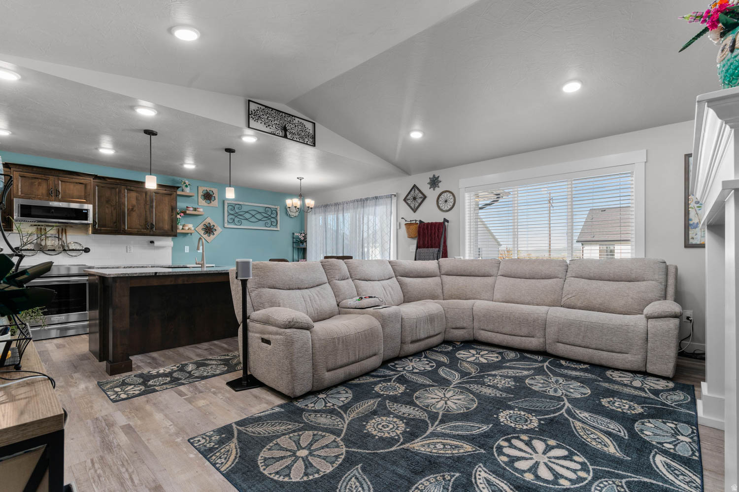 FOX MEADOWS - Residential
