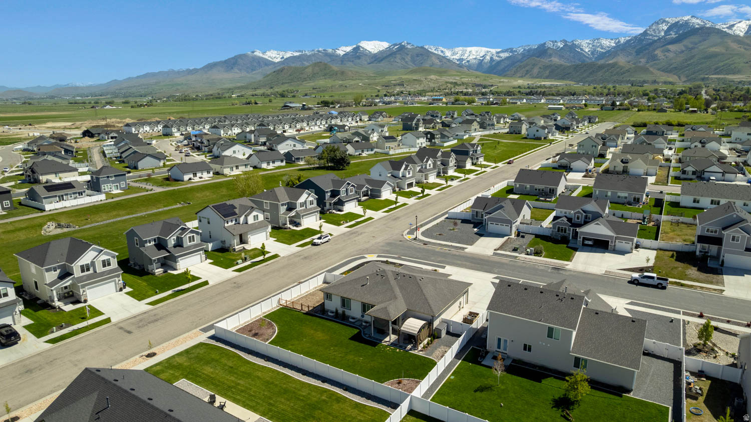 FOX MEADOWS - Residential