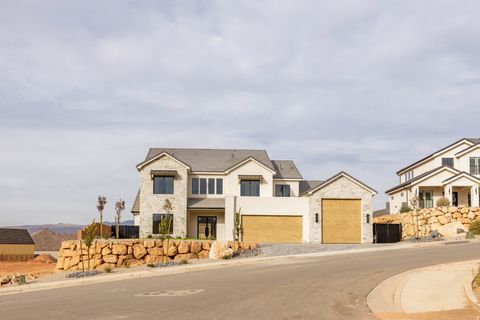 Photo of 1321 E PONY WAY, Washington, UT 84780 (MLS # 2127868)