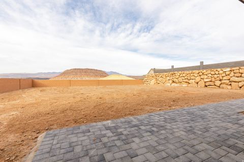 Tiny photo for 1321 E PONY WAY, Washington, UT 84780 (MLS # 2127868)