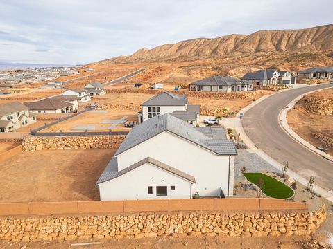 Tiny photo for 1321 E PONY WAY, Washington, UT 84780 (MLS # 2127868)