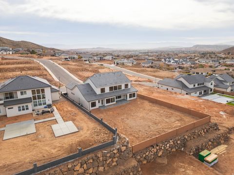 Tiny photo for 1321 E PONY WAY, Washington, UT 84780 (MLS # 2127868)