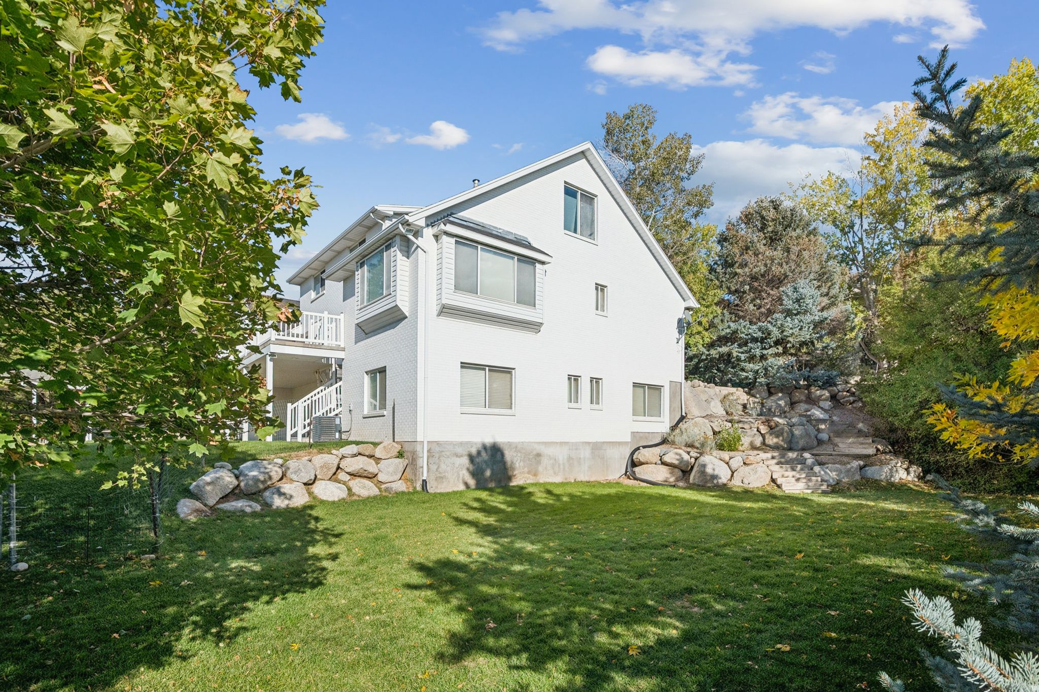 MAJESTIC CANYONS - Residential