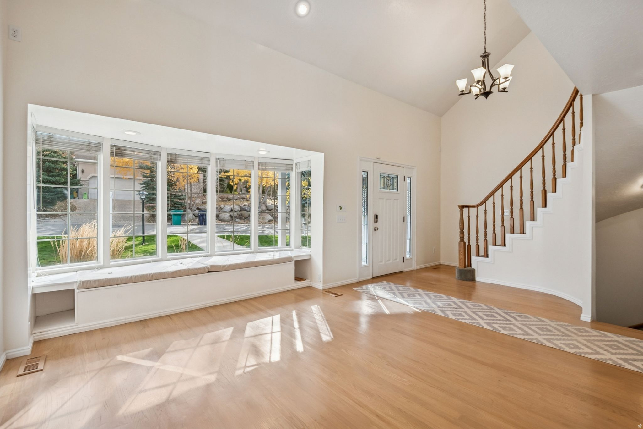 MAJESTIC CANYONS - Residential